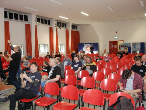 Saal füllt sich