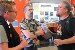 Ben Calvin Hary im Gespräch mit den Podcastern